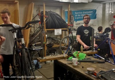 atelier de réparation de vélo libre-service BQAM